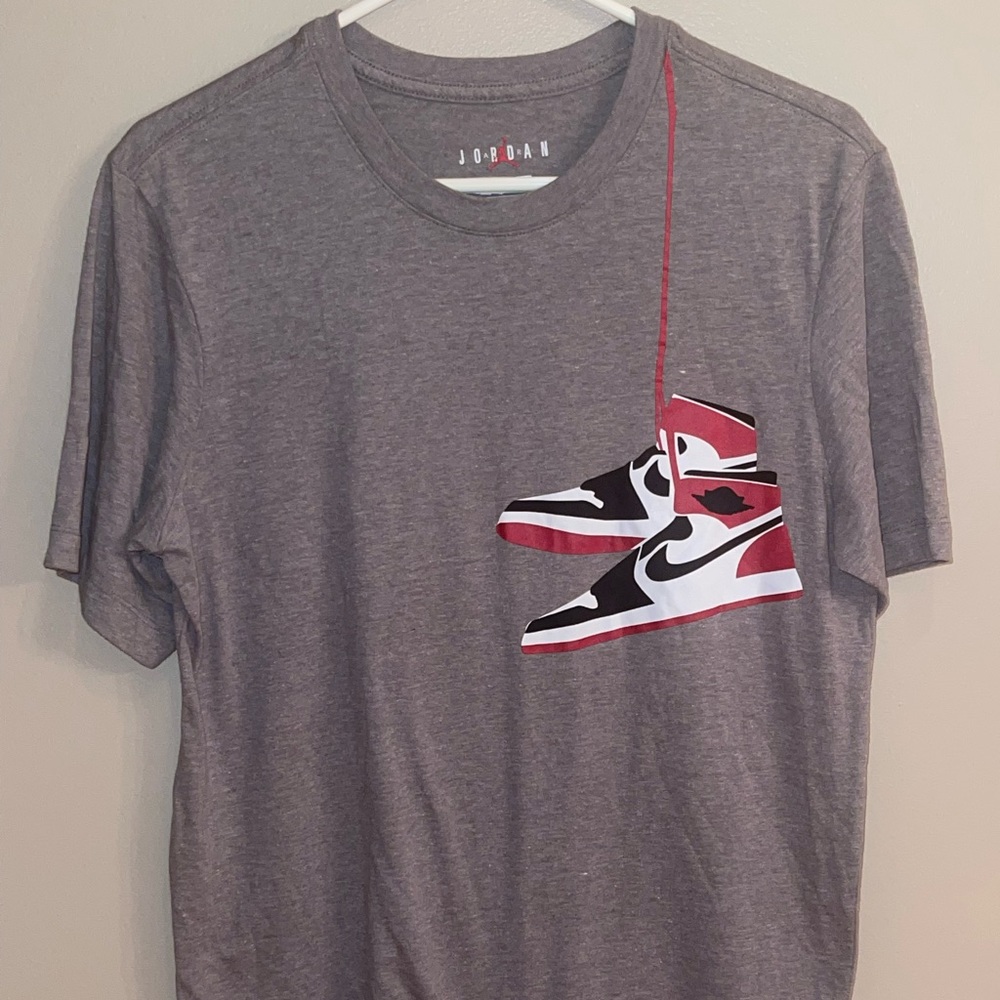 Air Jordan Sneakers Tee Mens Small